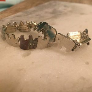 NWOT!! Ivory Ella Like Elephant bracelet